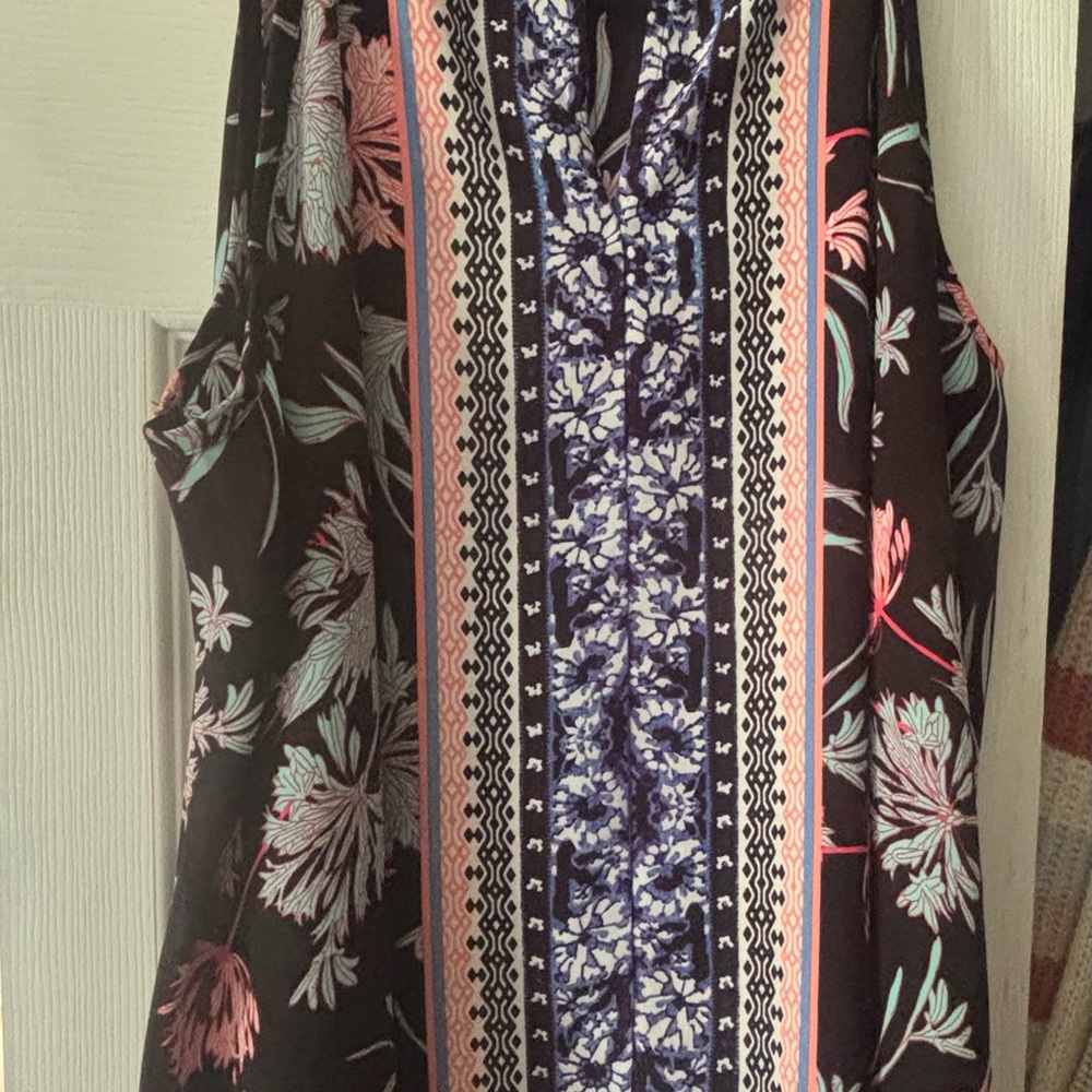 Express Black and White Graphic Tank Blouse